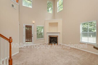 5517 Tipperlinn Way in Charlotte, NC - Foto de edificio - Building Photo