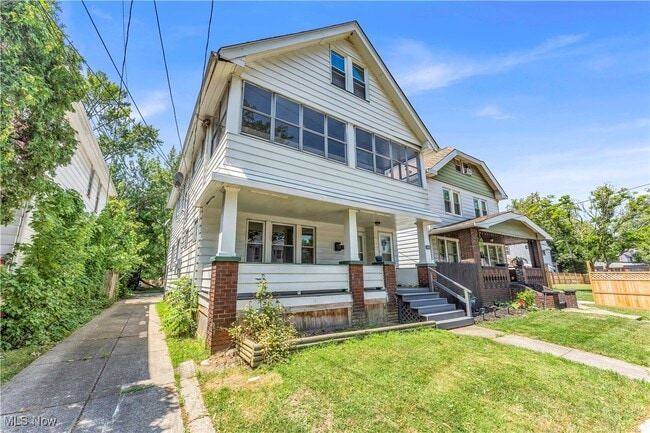 364 E 161st St in Cleveland, OH - Building Photo - Building Photo