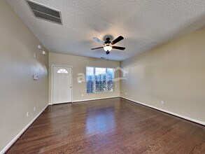 136 N Honey Springs Ave in Fuquay Varina, NC - Building Photo - Building Photo