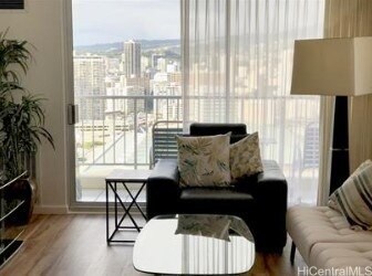 400 Hobron Ln in Honolulu, HI - Building Photo