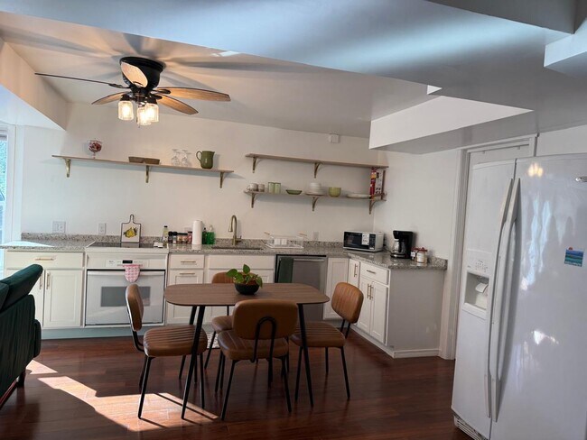 452 Liberty Landing Dr, Unit Basement in Fleetwood, NC - Building Photo - Building Photo