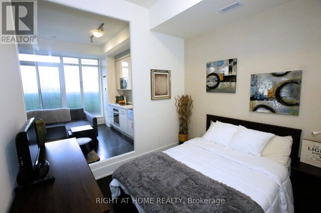 property at 330 Richmond St W