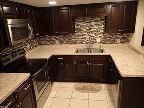 834 N Buckingham Ct in Virginia Beach, VA - Building Photo - Building Photo