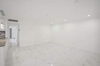 100 Monaco Ct in Delray Beach, FL - Building Photo - Building Photo