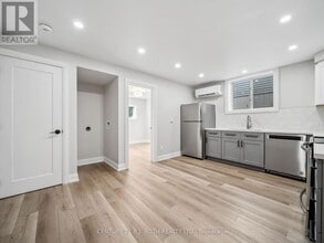 14 Christine Pl in Orillia, ON - Building Photo - Building Photo