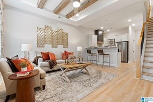 1022 Windsor Dr in Birmingham, AL - Building Photo