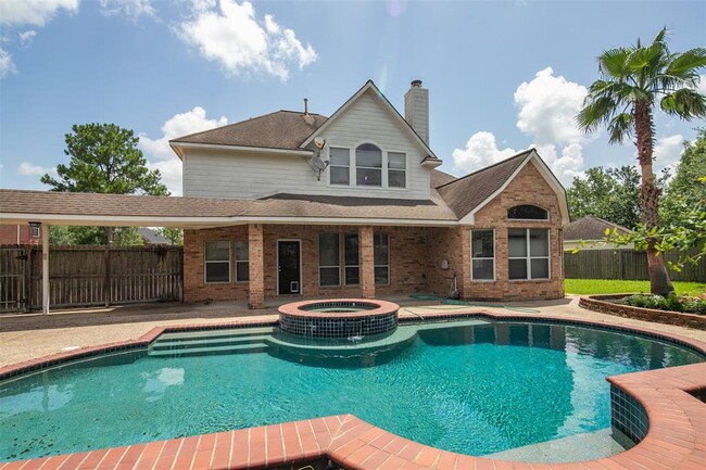 410 Briar Glen Ct in Friendswood, TX - Building Photo - Building Photo