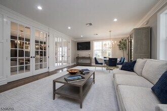 2435 Lamington Rd in Bedminster, NJ - Foto de edificio - Building Photo