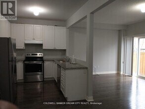 451 Cedric Terrace in Milton, ON - Building Photo - Building Photo