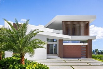 503 Palm Dr in Hallandale Beach, FL - Building Photo - Building Photo