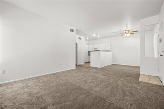 1706 N Jones Blvd in Las Vegas, NV - Building Photo - Building Photo