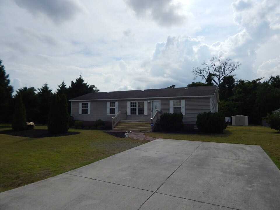 525 Soundside Dr in Wilmington, NC - Foto de edificio