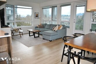 2188 Madison Ave in Burnaby, BC - Building Photo - Building Photo