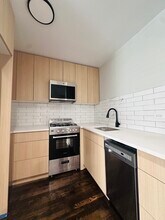 541 W Oakdale Ave in Chicago, IL - Building Photo - Building Photo