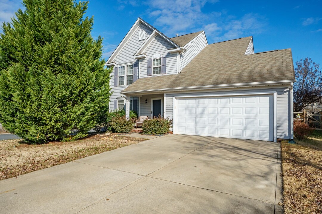 11801 Creek Turn Dr in Charlotte, NC - Building Photo