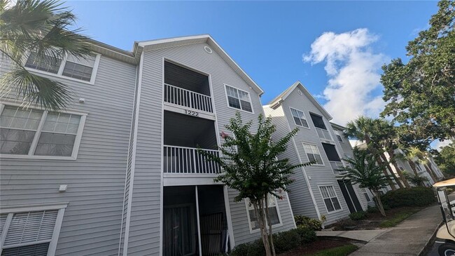 1222 Bermuda Lakes Ln in Kissimmee, FL - Foto de edificio - Building Photo
