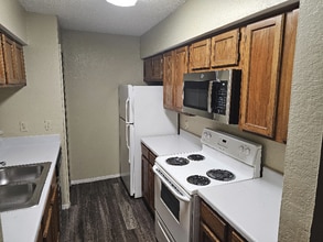 9623 Walnut St, Unit 8203 in Dallas, TX - Building Photo - Building Photo