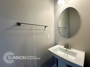 3607 S Tryon St in Charlotte, NC - Building Photo - Building Photo