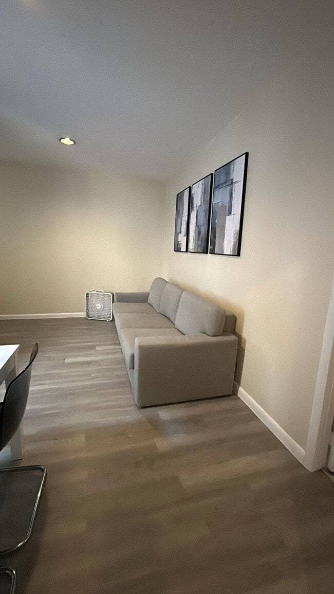 320 E 93rd St, Unit SI ID1032045P