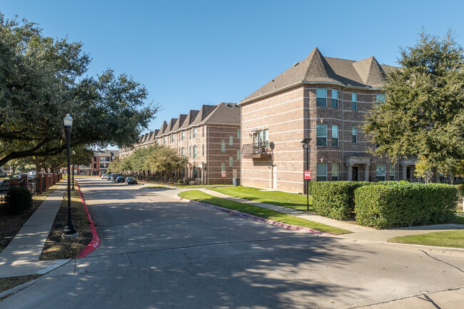 Brownstones at Vista Ridge in Lewisville, TX - Building Photo - Building Photo