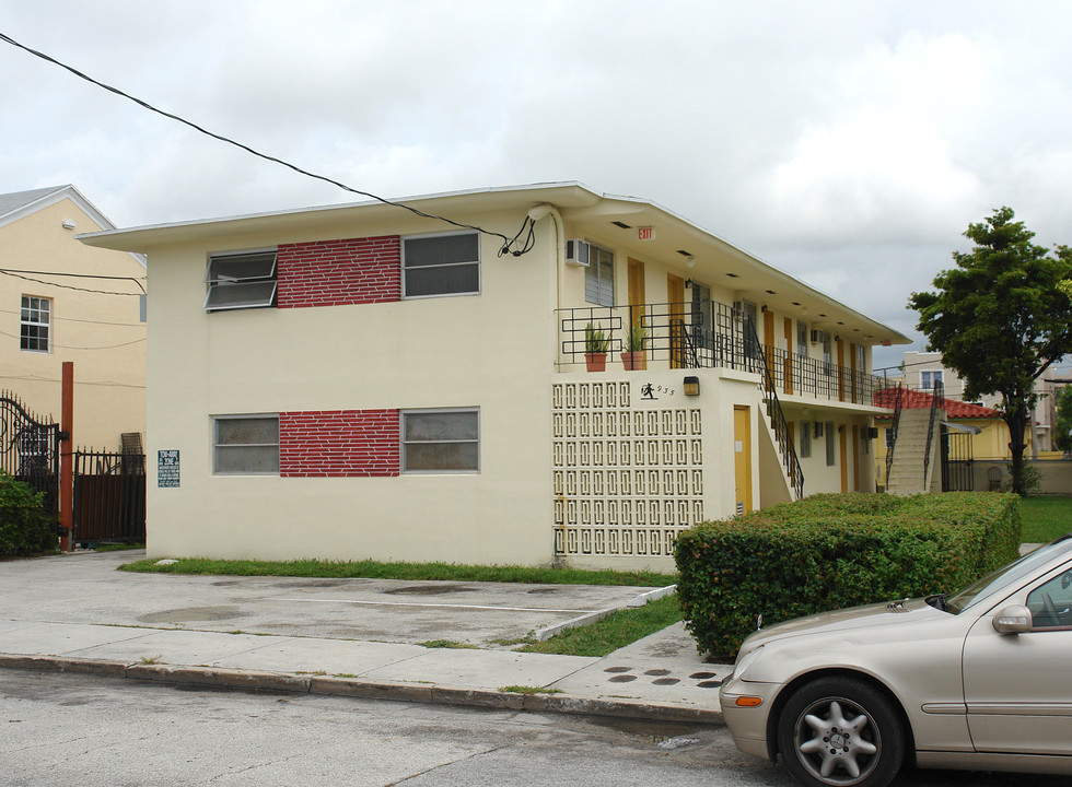 Havana Park Apartments in Miami, FL - Building Photo