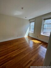 364 Riverway in Boston, MA - Building Photo - Building Photo