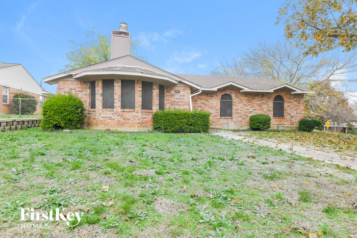 500 Hinton St in Grand Prairie, TX - Building Photo