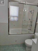 372 Woodbine Ave in Toronto, ON - Building Photo - Building Photo