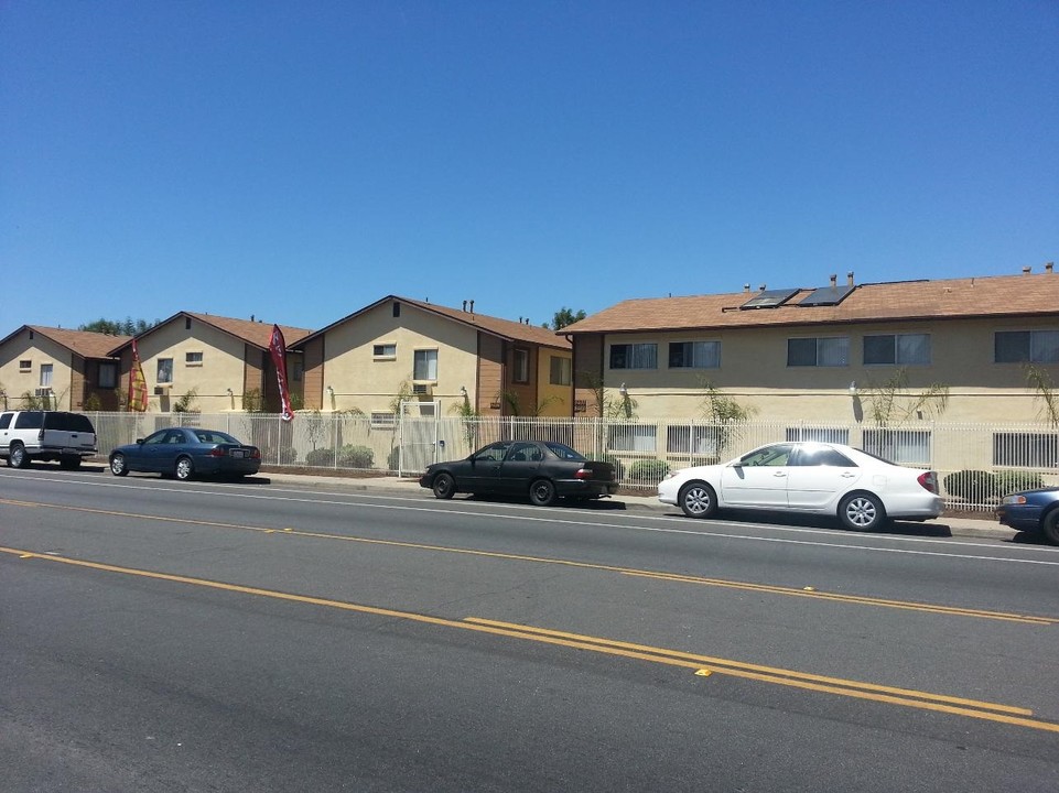 Imperial Terrace Apartments in San Diego, CA - Building Photo