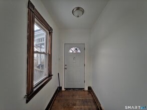 64 Wood St in Waterbury, CT - Building Photo - Building Photo