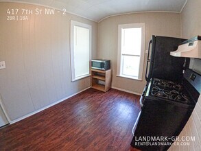 417 7th St NW in Grand Rapids, MI - Building Photo - Building Photo