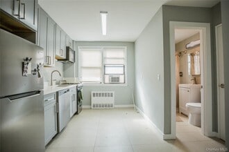 470 E Broadway in Long Beach, NY - Building Photo - Building Photo
