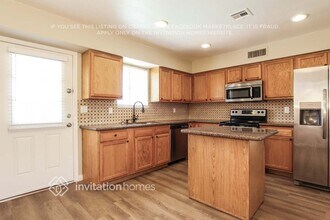 7120 E Broadway Rd in Mesa, AZ - Building Photo - Building Photo