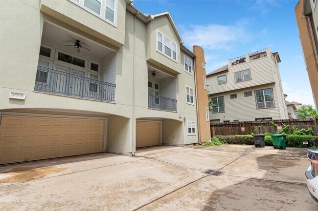 5734 Kansas St in Houston, TX - Building Photo - Building Photo