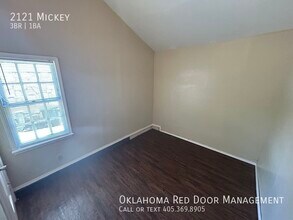 2121 Mickey Rd in Del City, OK - Building Photo - Building Photo