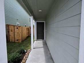21431 Carosella Dr in New Caney, TX - Foto de edificio - Building Photo