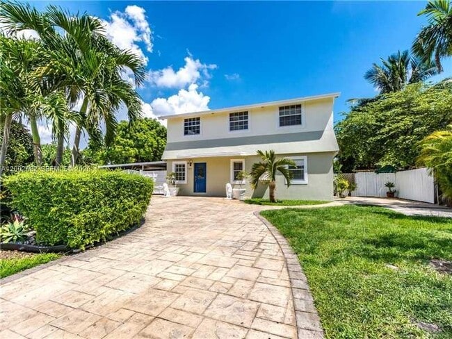 property at 5025 SW 98th Avenue Rd