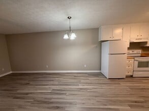 115 Vintage Ct in Athens, GA - Building Photo - Building Photo