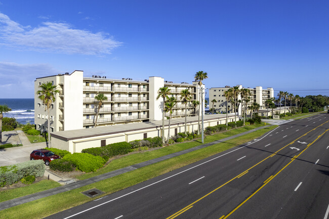 Eastwind Condos in Satellite Beach, FL - Foto de edificio - Building Photo