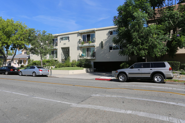 311 E Stocker St in Glendale, CA - Building Photo - Building Photo