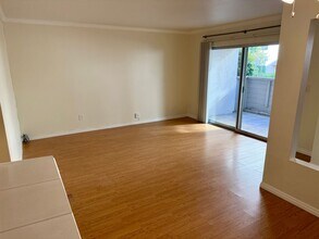 3266 Ashford St in San Diego, CA - Building Photo - Building Photo