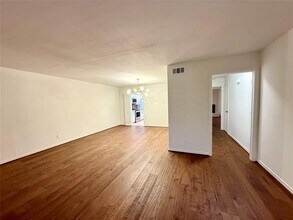 7351 Wellcrest Dr in Dallas, TX - Building Photo - Building Photo