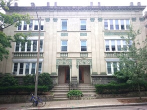 324 Saint Paul St, Unit 1 in Brookline, MA - Building Photo - Building Photo