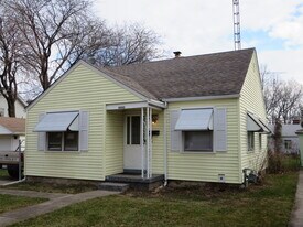 4442 Caroline Ave in Toledo, OH - Building Photo