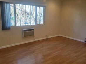 345 Gertrude St, Unit APT 1 in Los Angeles, CA - Foto de edificio - Building Photo