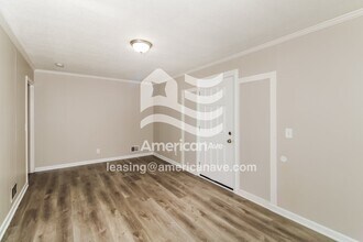 7316 Pinedale Dr in Columbia, SC - Foto de edificio - Building Photo