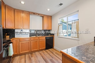 5943 Main Ave in Orangevale, CA - Building Photo - Building Photo