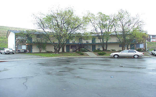 243-249 Bennett Hill Ct in Vacaville, CA - Foto de edificio - Building Photo