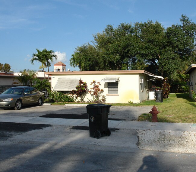 1171 SW 26th Ave in Fort Lauderdale, FL - Foto de edificio - Building Photo