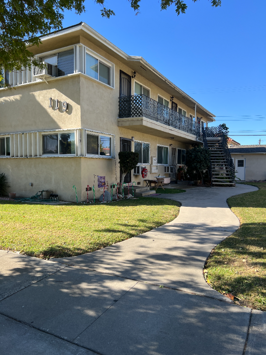 119 N Montague Ave in Fullerton, CA - Building Photo